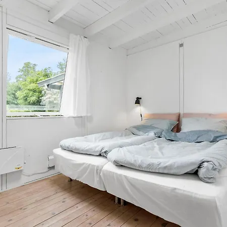 Дом отдыха 2 Bedroom Pet Friendly In